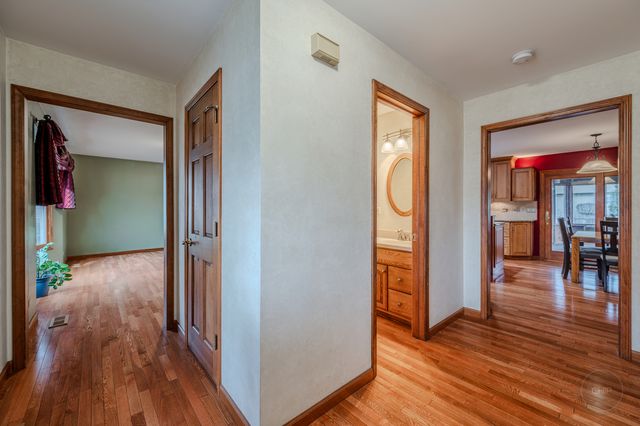 2413 Flambeau Drive, Naperville, IL 60564