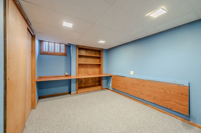 2413 Flambeau Drive, Naperville, IL 60564