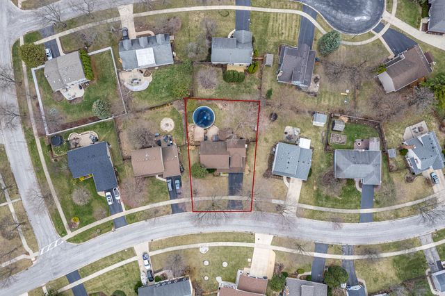 2413 Flambeau Drive, Naperville, IL 60564