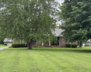 1120 Oak Plains Rd, Clarksville, TN 37043