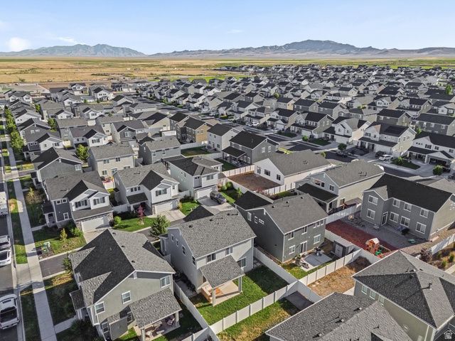 2112 W 3250 S, Syracuse, UT 84075