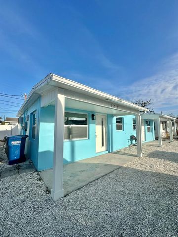 150 147TH AVENUE E, Madeira Beach, FL 33708
