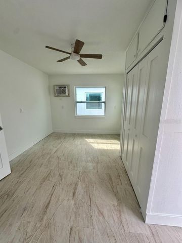 150 147TH AVENUE E, Madeira Beach, FL 33708