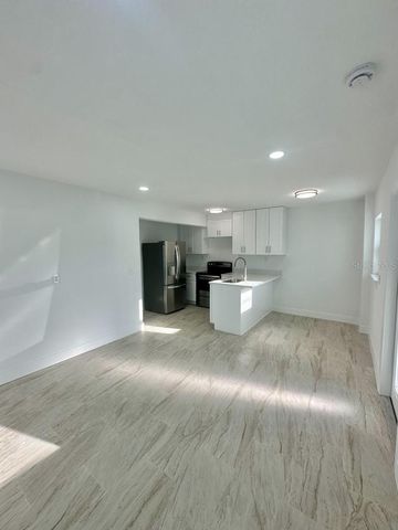 150 147TH AVENUE E, Madeira Beach, FL 33708