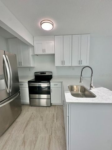 150 147TH AVENUE E, Madeira Beach, FL 33708