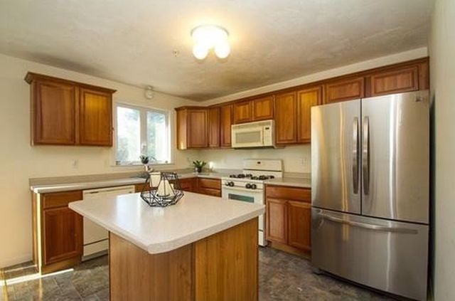 `100 Nutting Rd B5, Westford, MA 01886