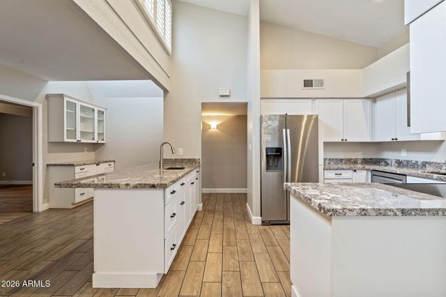 7840 N 7TH Street 1, Phoenix, AZ 85020