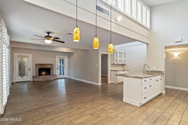 7840 N 7TH Street 1, Phoenix, AZ 85020