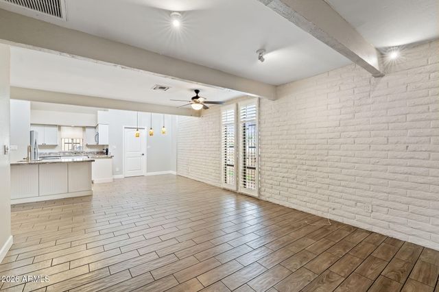 7840 N 7TH Street 1, Phoenix, AZ 85020