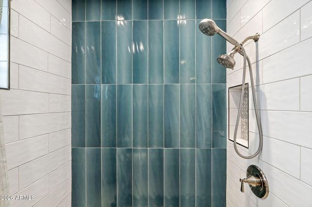 7840 N 7TH Street 1, Phoenix, AZ 85020