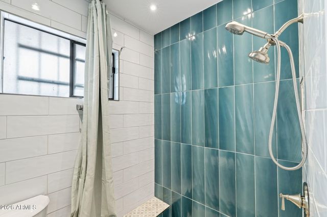 7840 N 7TH Street 1, Phoenix, AZ 85020