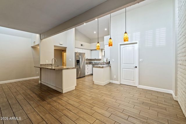 7840 N 7TH Street 1, Phoenix, AZ 85020