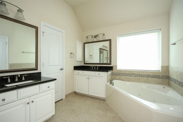 34 Estherwood Place, The Woodlands, TX 77354