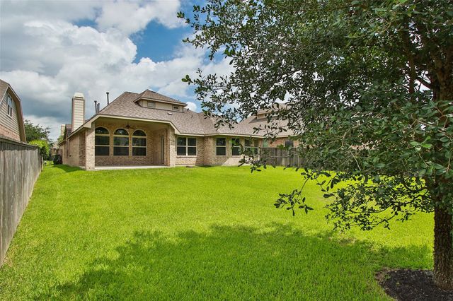 34 Estherwood Place, The Woodlands, TX 77354