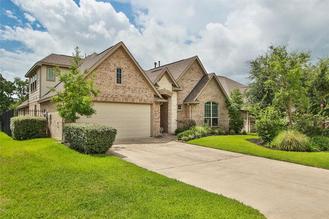 34 Estherwood Place, The Woodlands, TX 77354