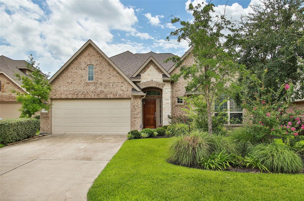 34 Estherwood Place, The Woodlands, TX 77354
