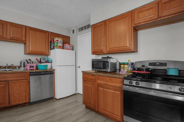 129 Buckeye Circle, Columbus, OH 43217