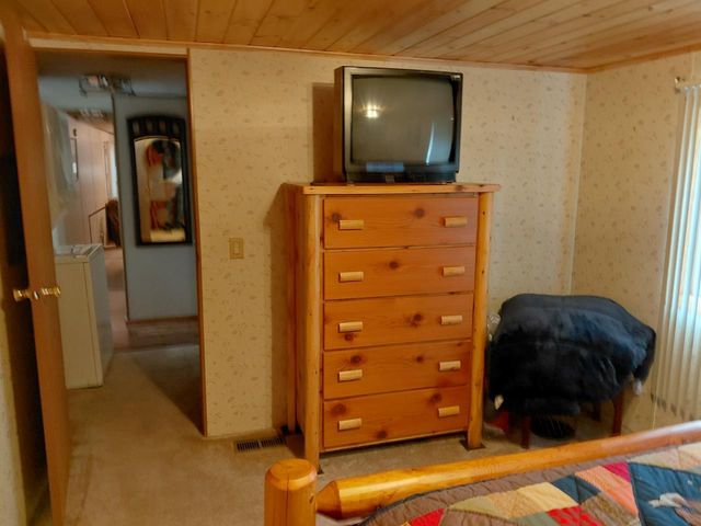 W10508 N ZAK LANE, Crivitz, WI 54114