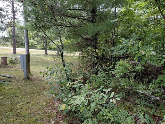 W10508 N ZAK LANE, Crivitz, WI 54114