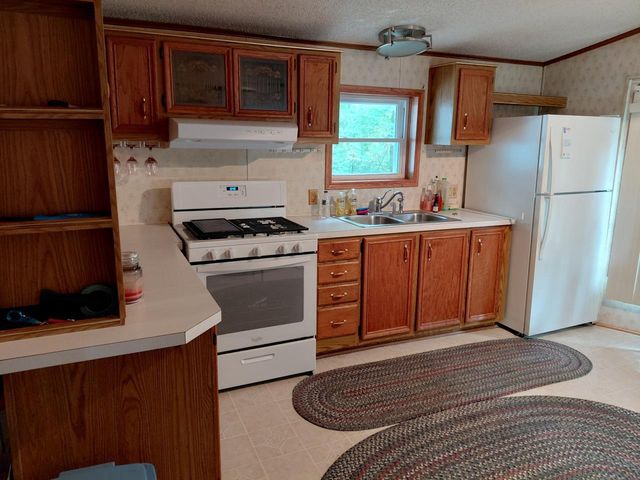 W10508 N ZAK LANE, Crivitz, WI 54114