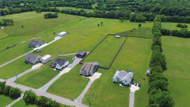 7890 Poplar Hill Rd, Watertown, TN 37184