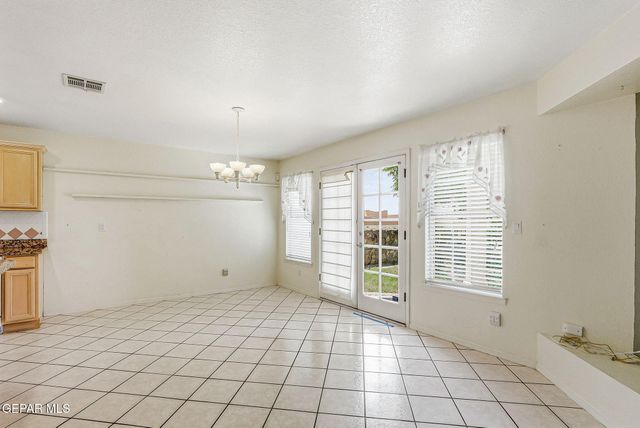 6413 LA CADENA Drive, El Paso, TX 79912