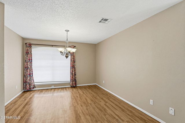 6413 LA CADENA Drive, El Paso, TX 79912