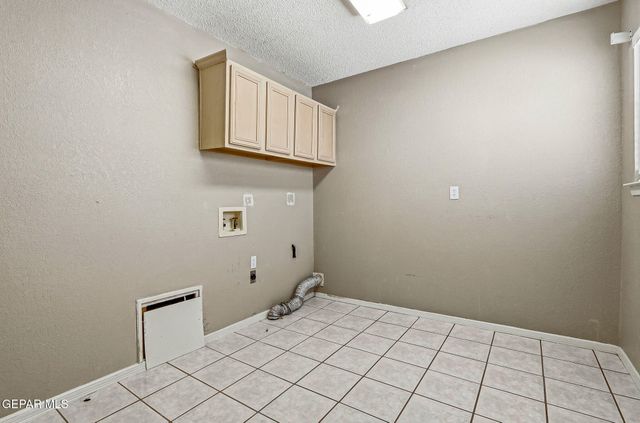 6413 LA CADENA Drive, El Paso, TX 79912