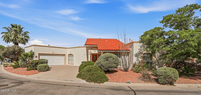 6413 LA CADENA Drive, El Paso, TX 79912