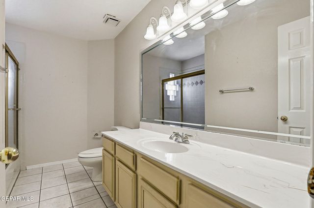 6413 LA CADENA Drive, El Paso, TX 79912