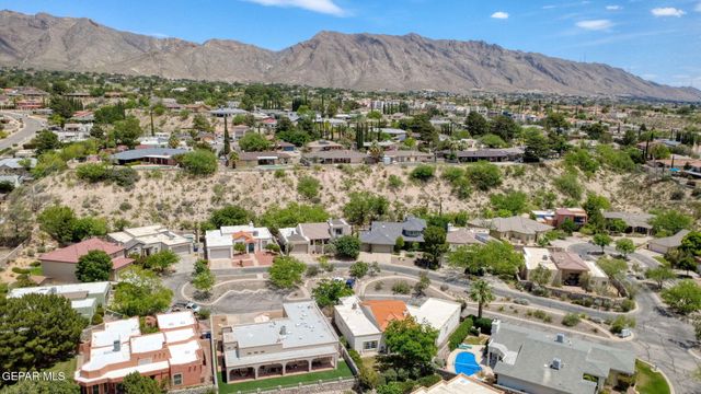 6413 LA CADENA Drive, El Paso, TX 79912