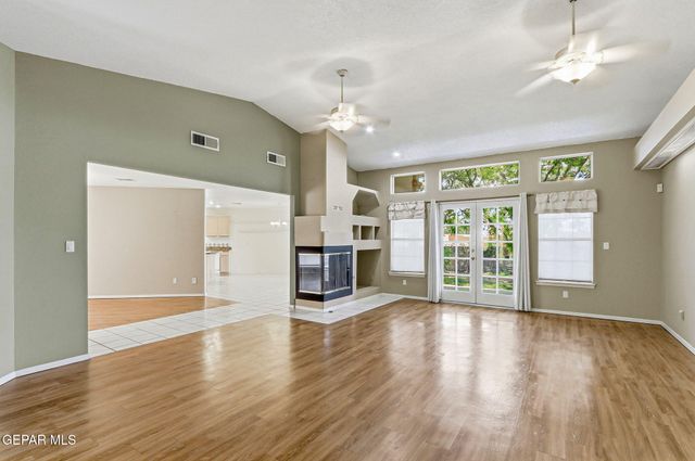 6413 LA CADENA Drive, El Paso, TX 79912