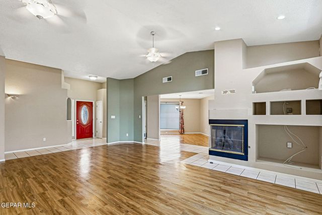 6413 LA CADENA Drive, El Paso, TX 79912