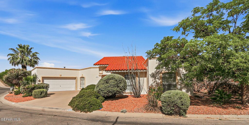 6413 LA CADENA Drive, El Paso, TX 79912