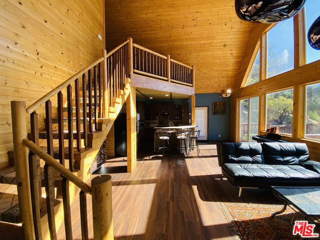 Image 12 of property listing at 3821 North End Drive, Frazier Park, CA 93225