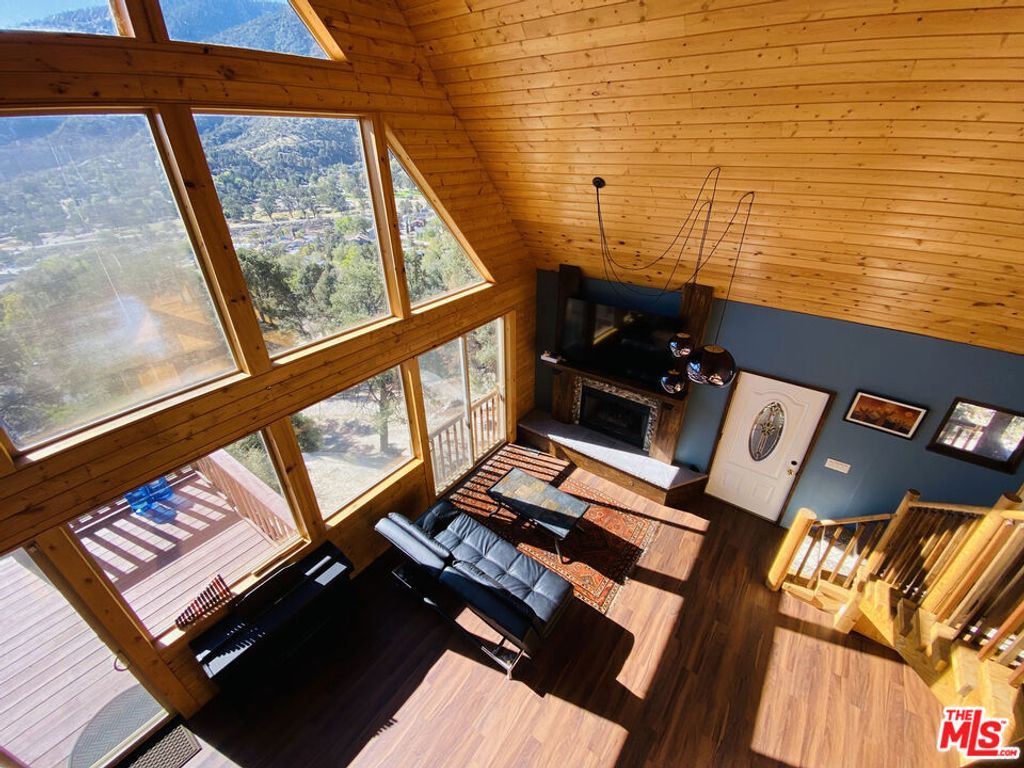 Image 19 of property listing at 3821 North End Drive, Frazier Park, CA 93225