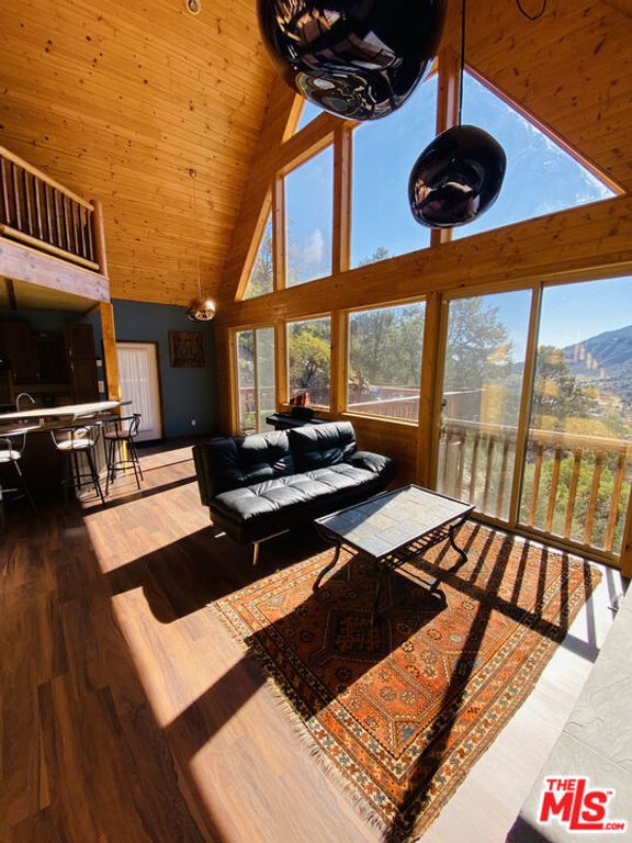 Image 7 of property listing at 3821 North End Drive, Frazier Park, CA 93225