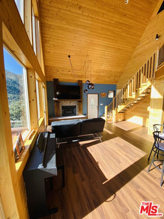 Image 9 of property listing at 3821 North End Drive, Frazier Park, CA 93225