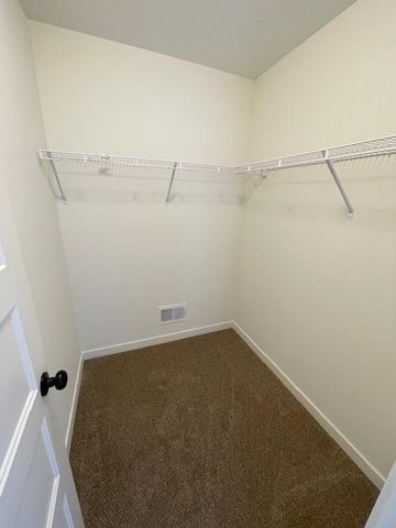 2564 341st Avenue NW, Cambridge, MN 55008