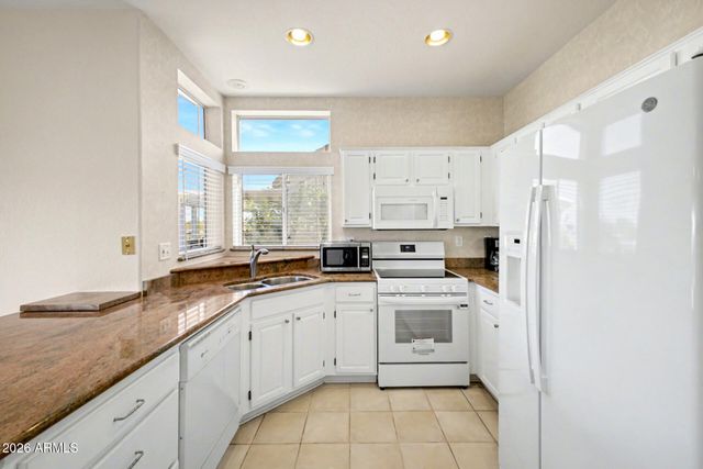 15536 W SKY HAWK Drive, Sun City West, AZ 85375