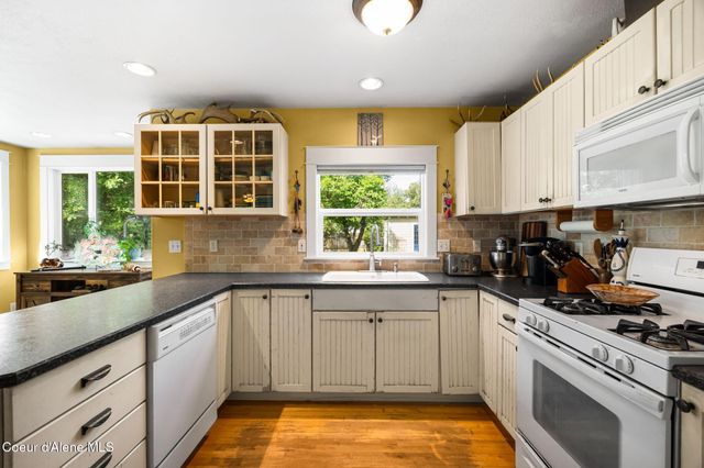 707 N Forest AVE, Sandpoint, ID 83864