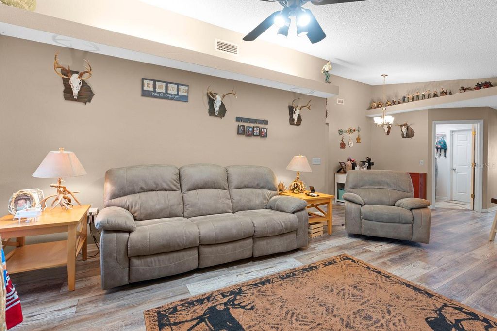 Image 22 of property listing at 2550 ROSLYN LANE, Lakeland, FL 33812