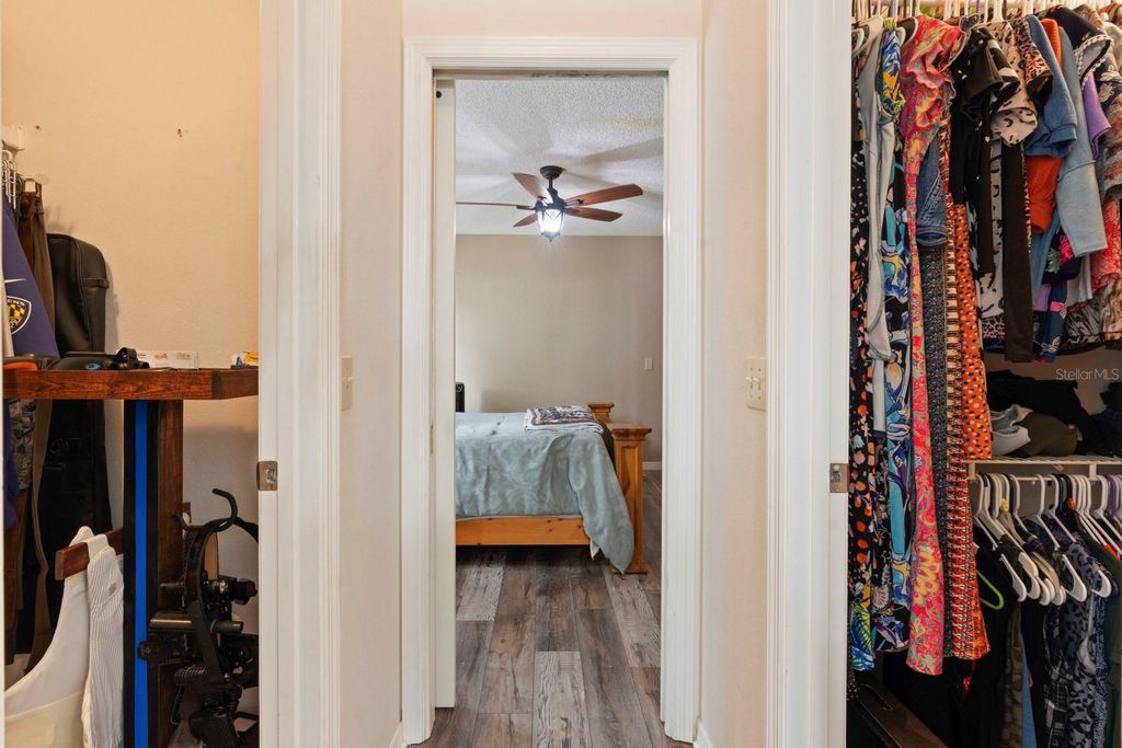 Image 28 of property listing at 2550 ROSLYN LANE, Lakeland, FL 33812