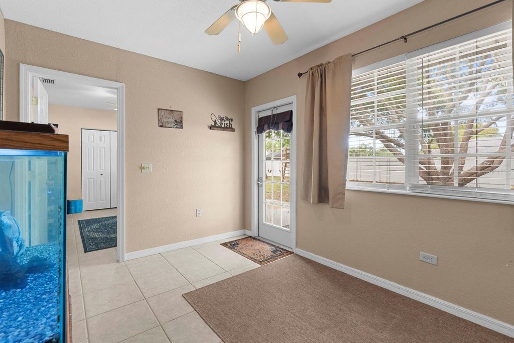 Image 38 of property listing at 2550 ROSLYN LANE, Lakeland, FL 33812