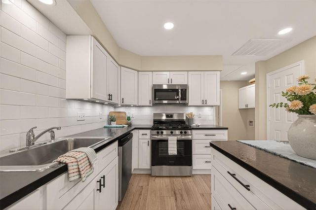 13843 Northlake Drive, Houston, TX 77049