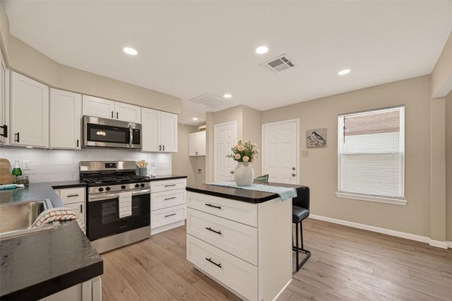 13843 Northlake Drive, Houston, TX 77049