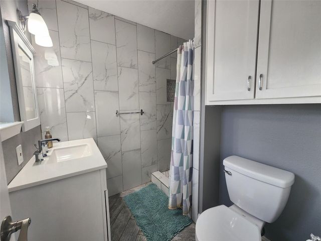 1714 Laurel Road, Gainesville, TX 76240