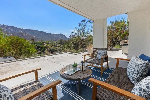 25950 Kaywood Dr, Escondido, CA 92026
