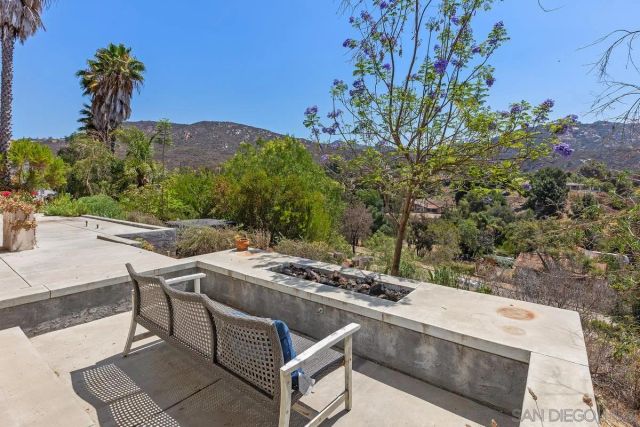 25950 Kaywood Dr, Escondido, CA 92026