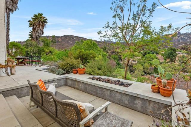 25950 Kaywood Dr, Escondido, CA 92026